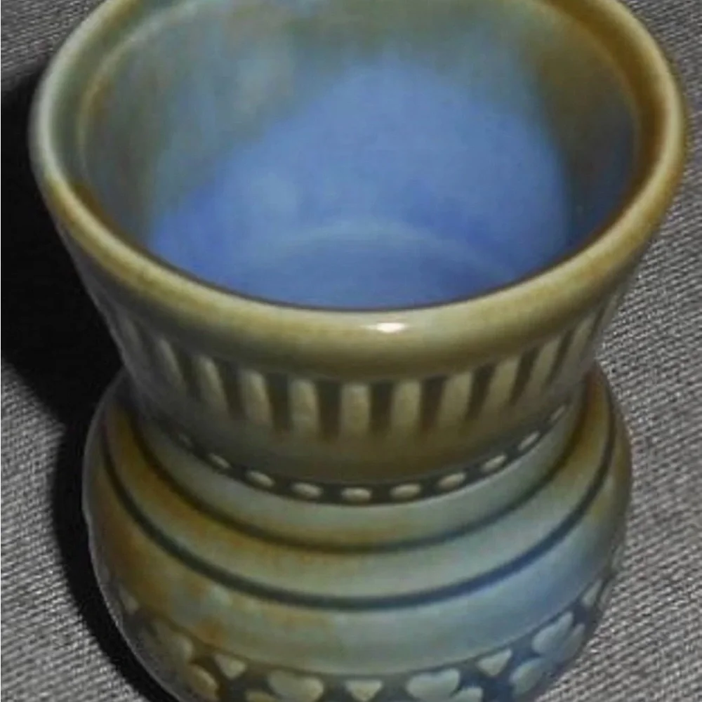 Wade Irish Porcelain Shamrock Toothpick Holder Mini Vase 2.5” Made in Ireland
